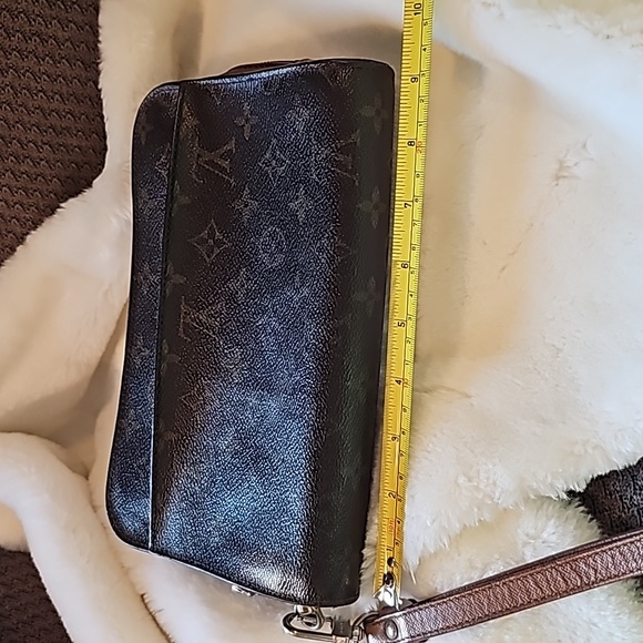 Louis Vuitton Orsay Clutch - Picture 11 of 11